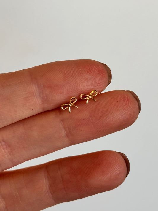 14k Solid Gold Bow Studs