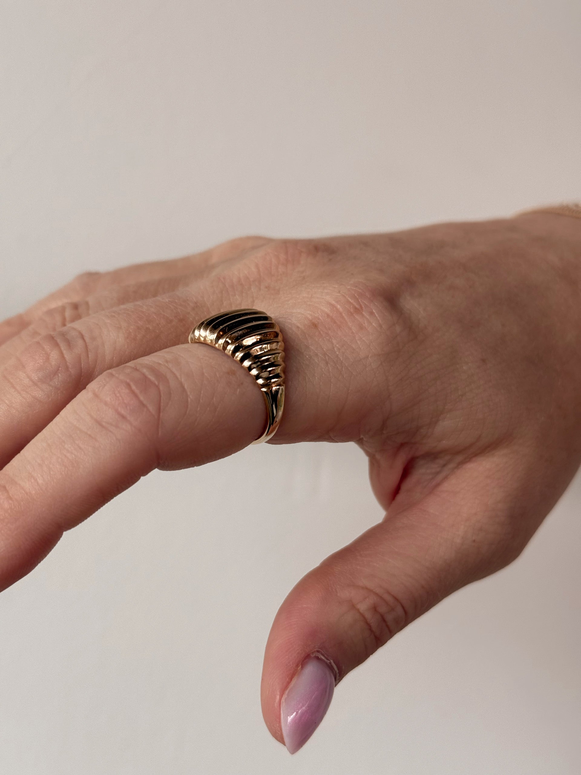 14k Solid Gold Ridged Dome Ring – Quad Espresso Jewelry
