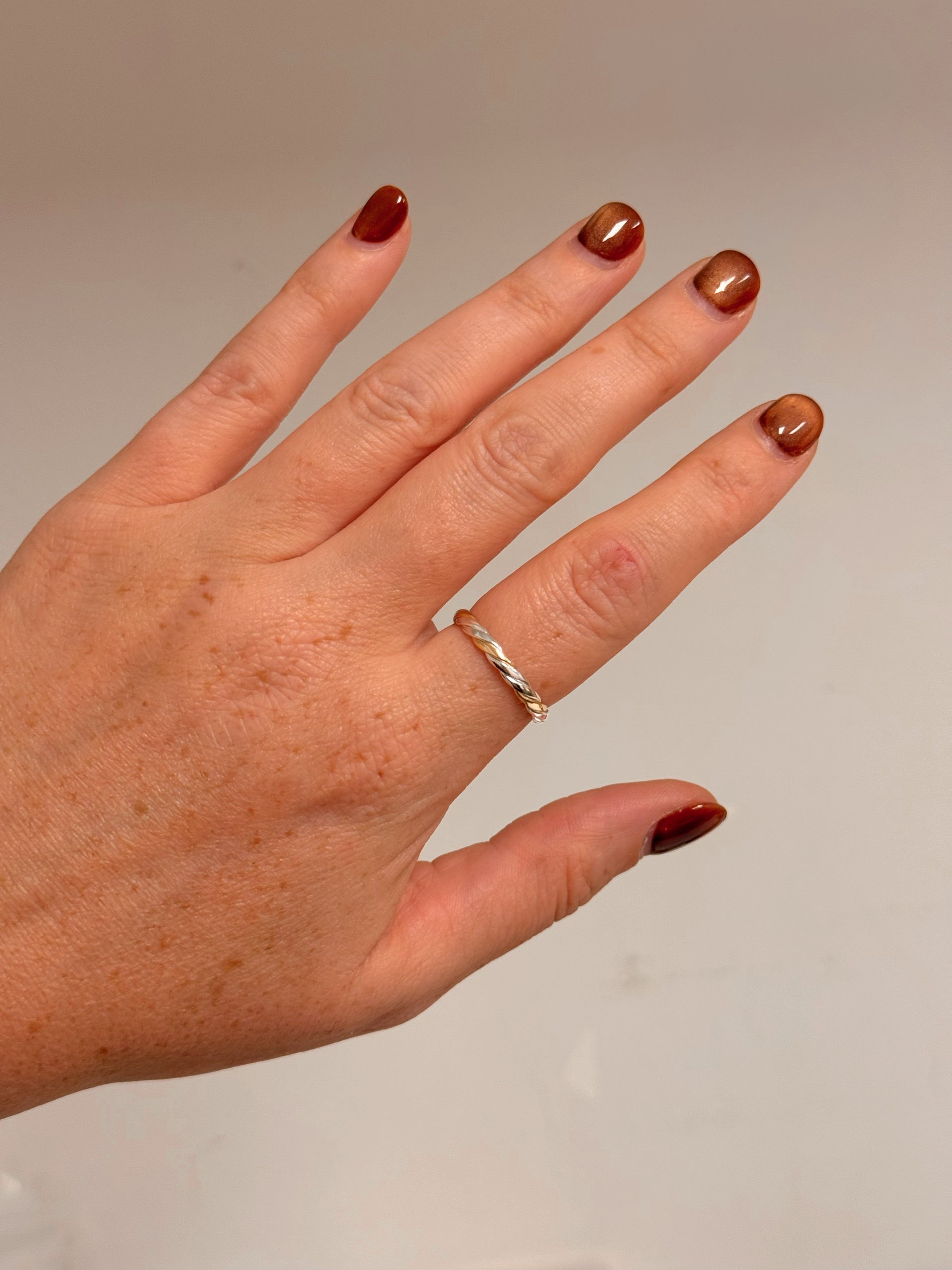 Two Toned Twist Ring – Quad Espresso Jewelry