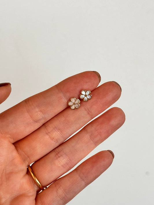 14k Solid Gold Mother of Pearl Flower Studs