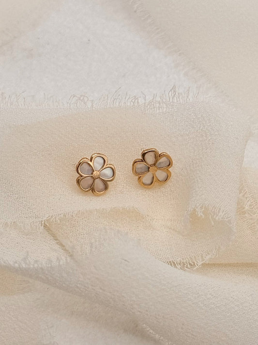 14k Solid Gold Mother of Pearl Flower Studs