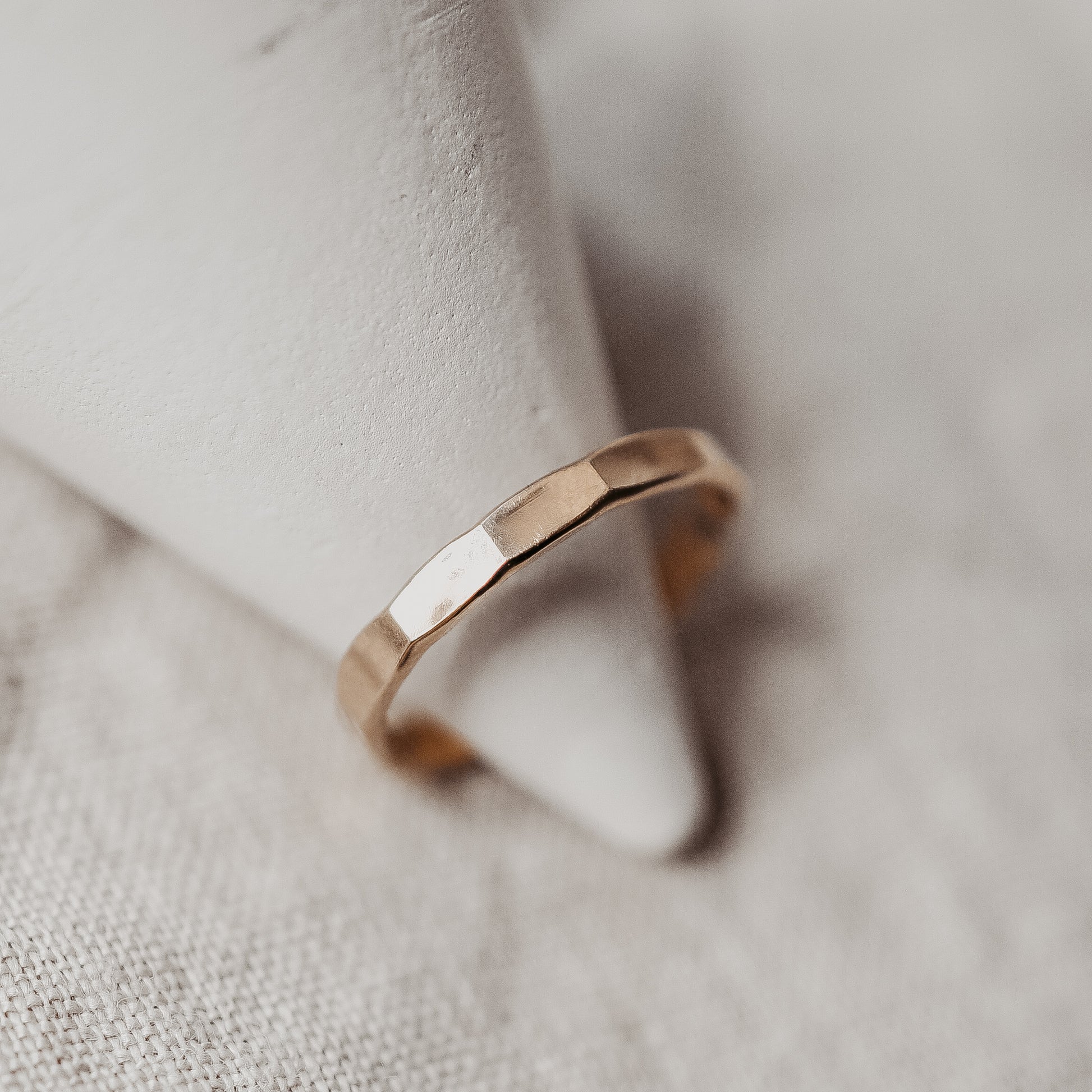 Flat Hammered Band - Quad Espresso Jewelry