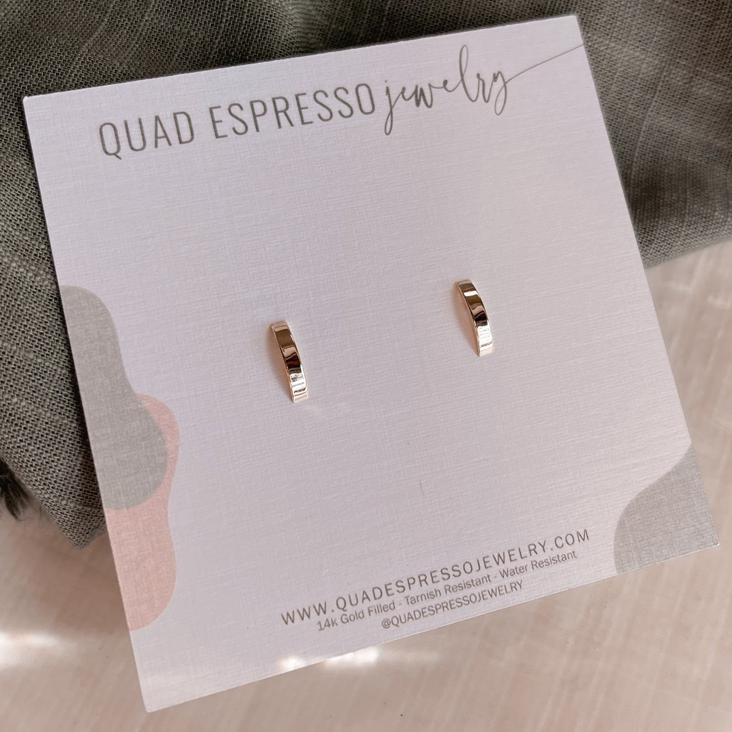 Curved Bar Stud - Solid Gold