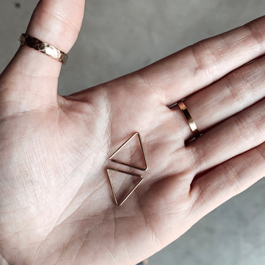 Seamless Triangles - Quad Espresso Jewelry