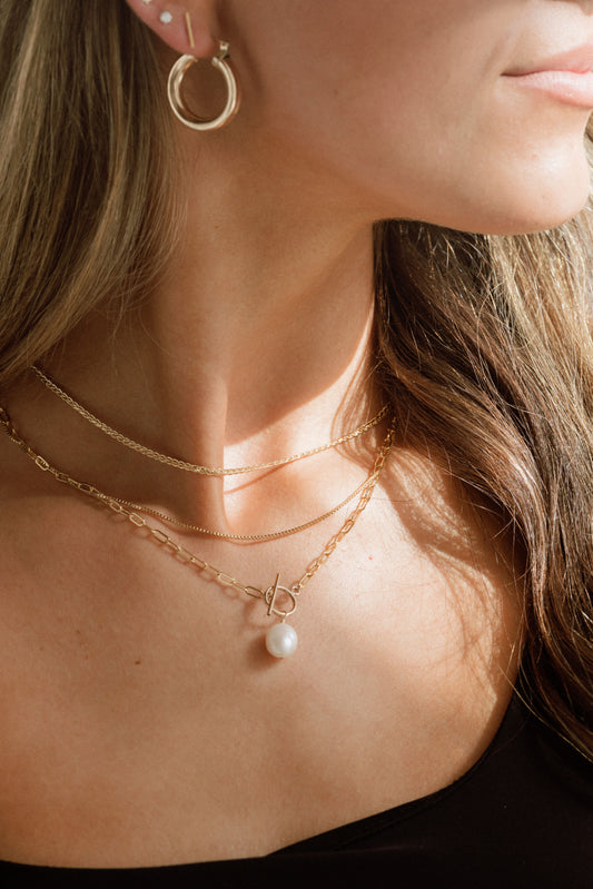 Lilah & Pearl Drop Necklace
