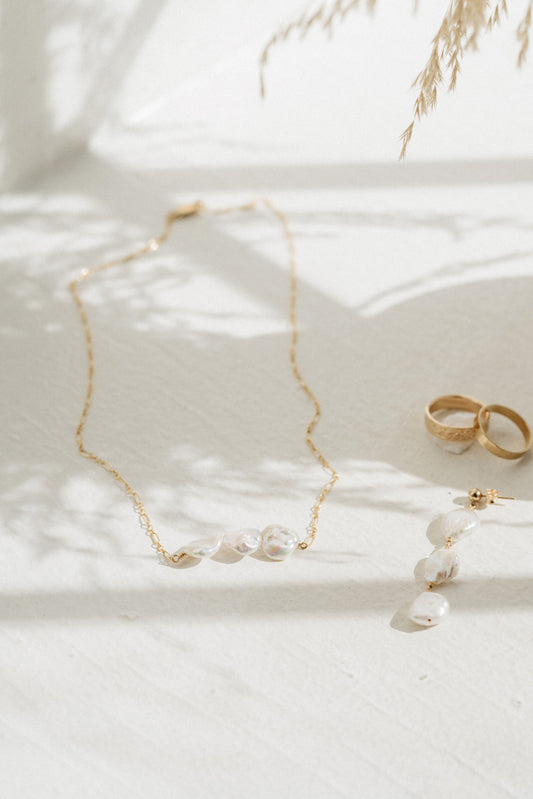 Statement Pearl Necklace