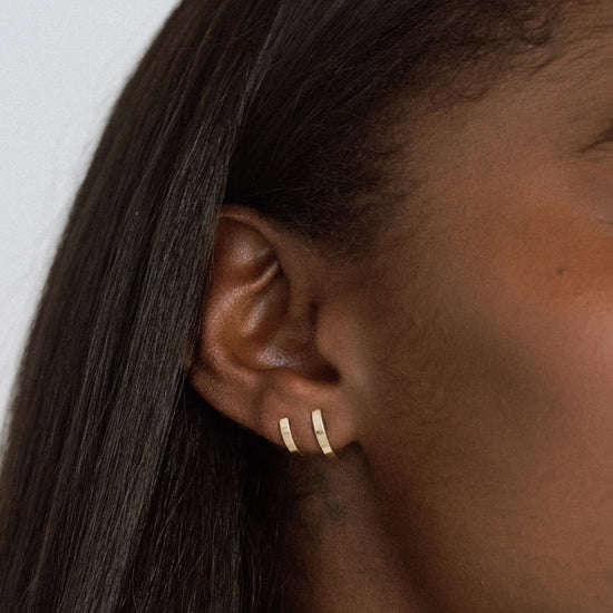 14k Solid Gold Curved Bar Stud - Quad Espresso Jewelry