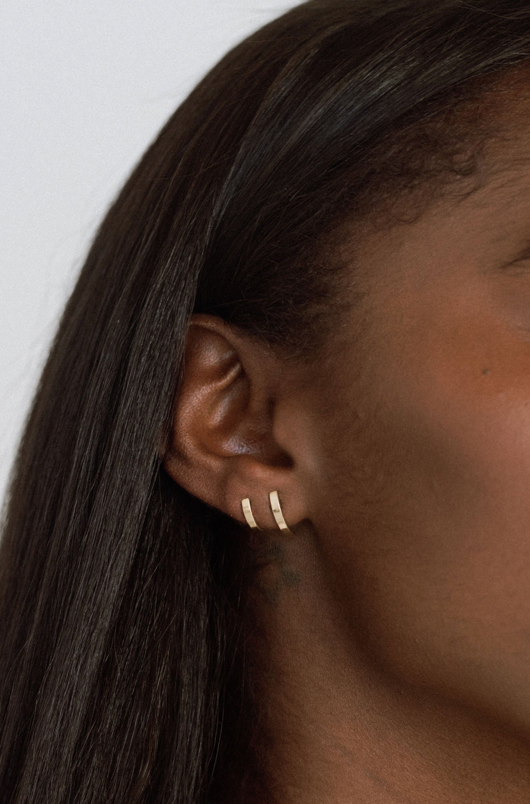 14k Solid Gold Curved Bar Stud - Quad Espresso Jewelry