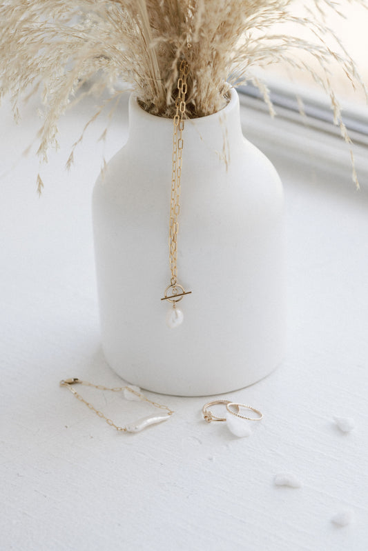 Lilah & Pearl Drop Necklace